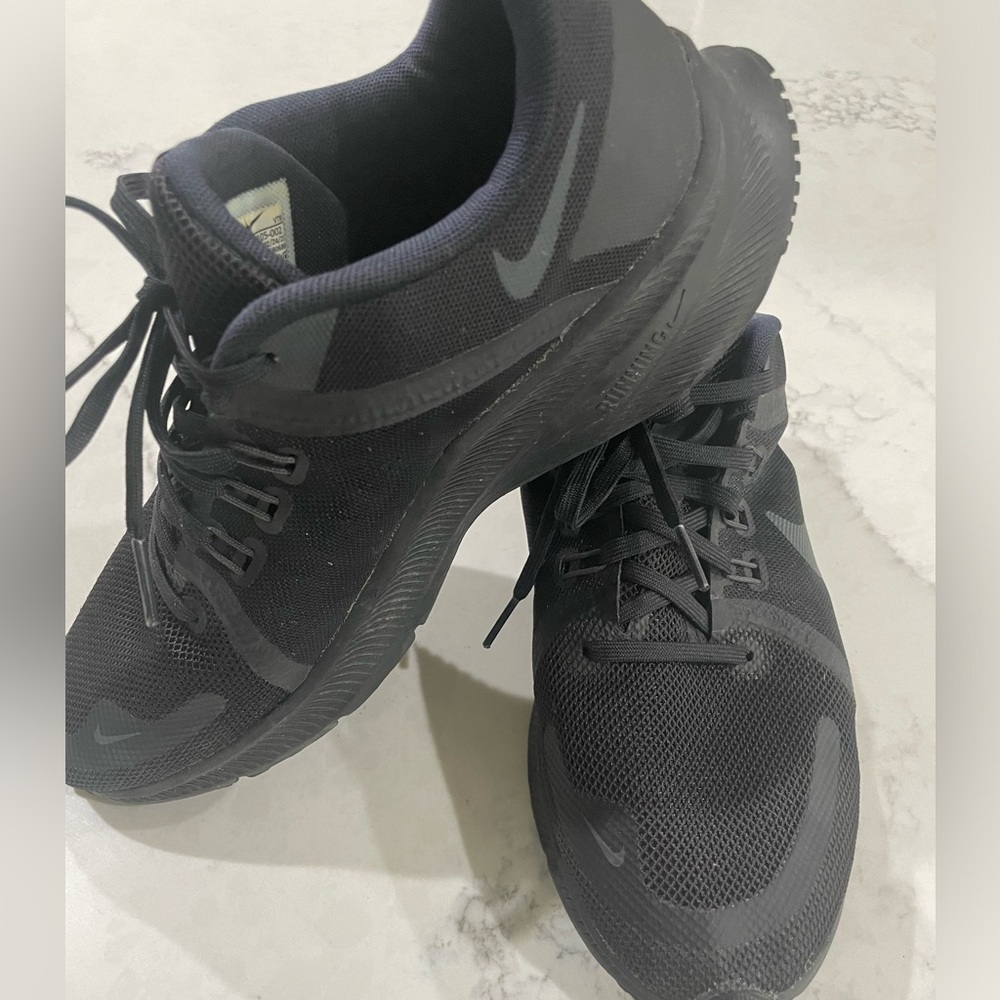 Men’s Nike Quest running shoes